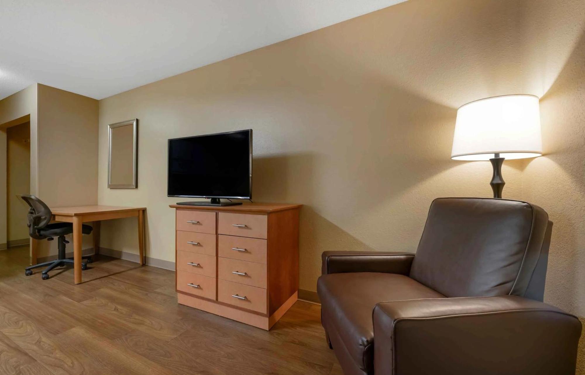 Candlewood Suites Jacksonville Southpoint Exterior photo
