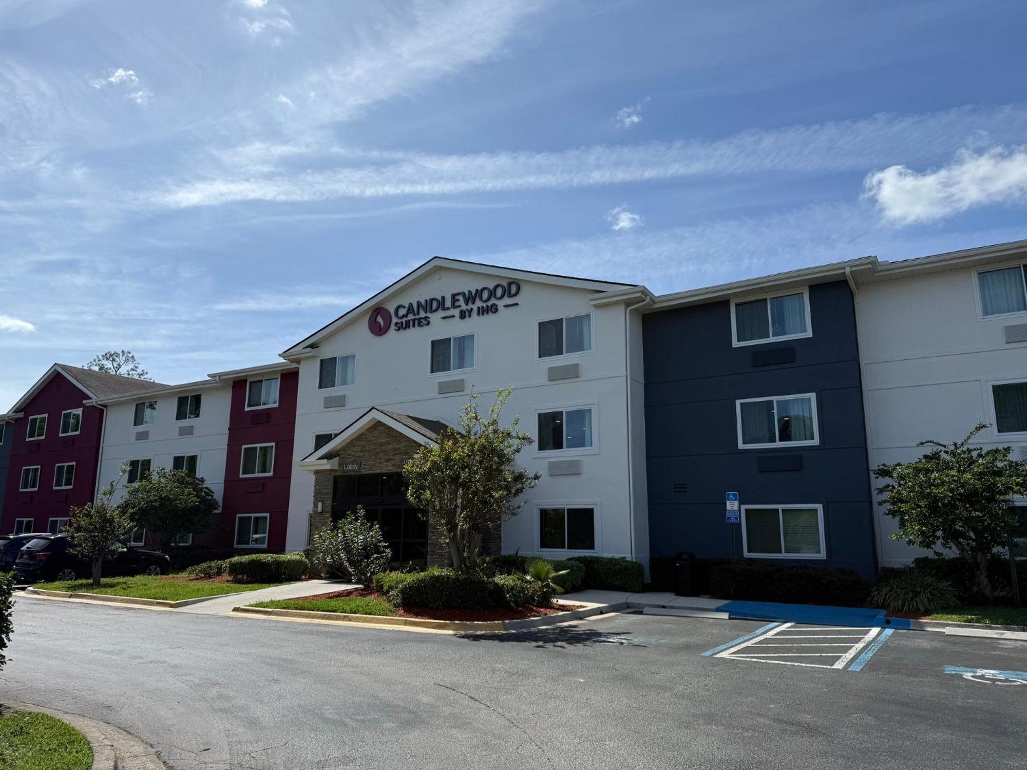 Candlewood Suites Jacksonville Southpoint Exterior photo